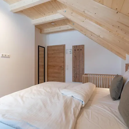 Haus Enzian Chalet *